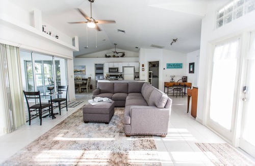 Mariner Villa | Magnificent View from Lake Sunrise Villa