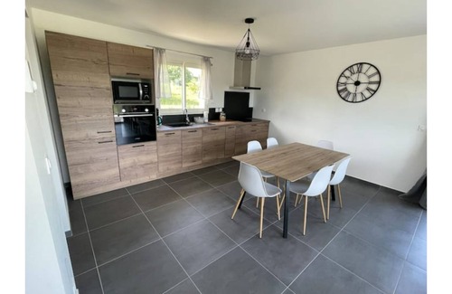 La Chapelle-de-la-Tour Villa | Magnifique Plain-pied Avec Terrasse