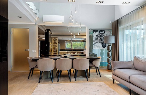 Pirita House | Magnolia 5-room House with Indoor Pool, Sauna and A/C