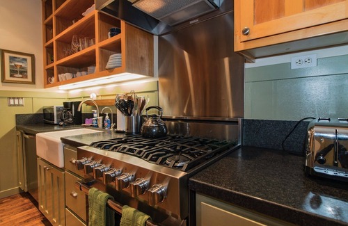 Laguna House | Magnolia Cottage Cozy Home