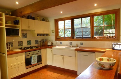 Cooroy Cottage | Magnolia Cottage - Magical Noosa Hinterland Retreat