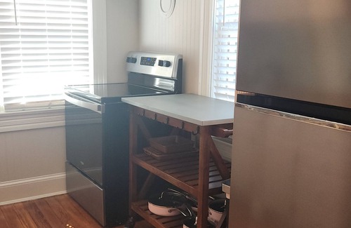 Issue Apartment | Magnolia Hideaway 2-BR Apt in center of Town of Colonial Beach