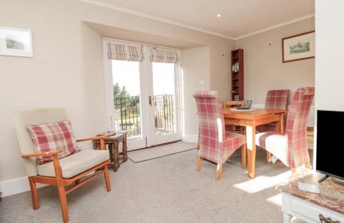 Dittisham House | Magnolia House