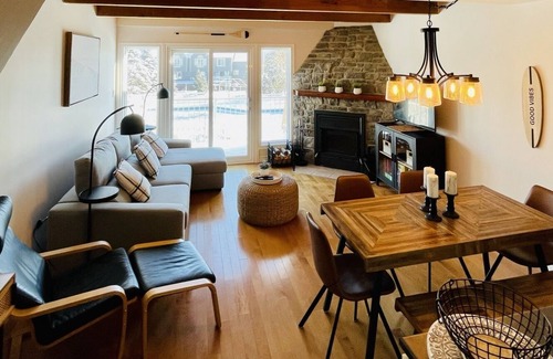 Magog Condo | Magog perfectly centered between lake, mountain and national park