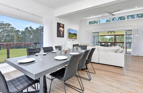 North Rothbury House | Magpie Three- Two for Joy Estate. 2.5 Bathrooms sleeping 6