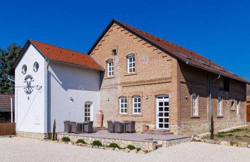 Boly Bed & Breakfast | Magtár Villa