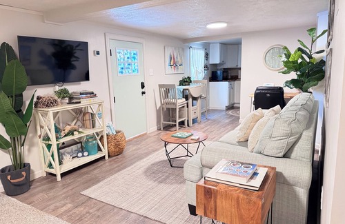 Chatham Apartment | Mahalo Suite.beach vibes in the Virginia foothills.