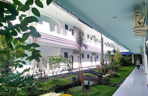 Genteng Hotel | Mahkota Hotel