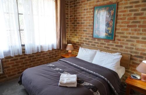 Cranbourne Hotel | Mahogany Park