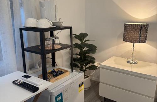 Truganina House | Mahzan Master Bedroom Ensuite