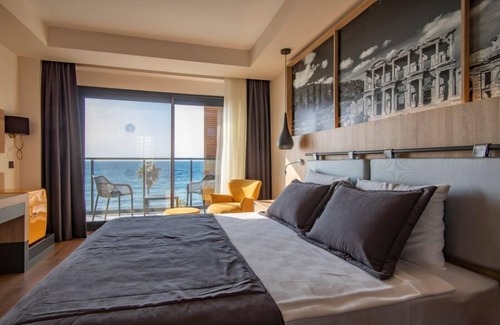 Guzelcamli Hotel | Maia Luxury Beach Hotel & Spa