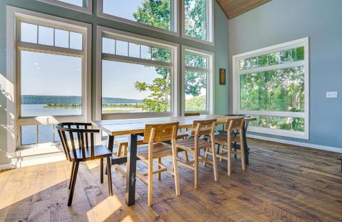 Maiden Rock House | Maiden Rock Cottage with Fire Pit and Lake Pepin Views