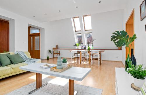 Old Town Apartment | Main Square Luxe Apt & In The Heart of Bratislava Old Town