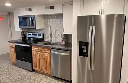 Mascoutah House | Main Stay on Market -Military/Healthcare Friendly