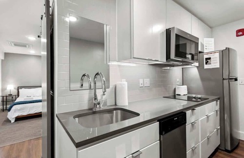 Hanover Place Apartment | Main Street Studio, Vibrant Living, Extended Stay