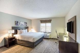 Logan Hotel | MainStay Suites Logan Ohio-Hocking Hills