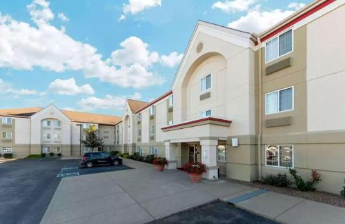 Greenwich Hotel | MainStay Suites - Wichita NE