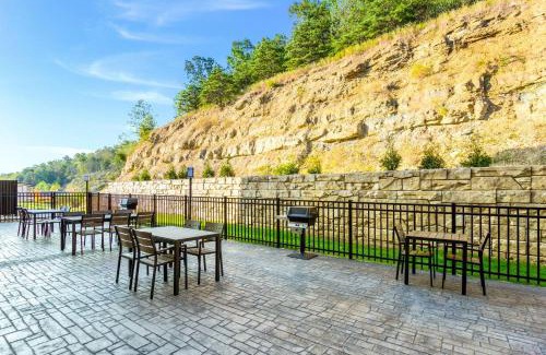 Scott Depot Hotel | MainStay Suites Winfield-Teays Valley