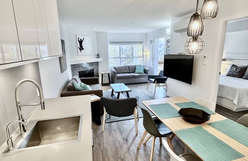 Village North Condo | MainVillage! 2 Bedroom, 2 Bathroom, A/C, KingBed, Laundry, Parking, EV Charging!