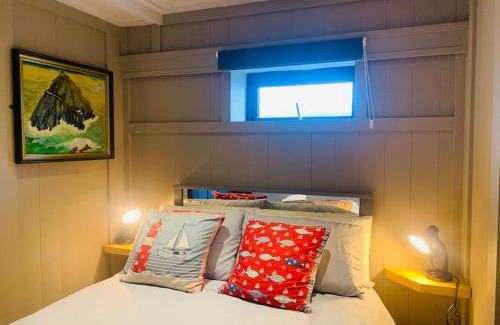 Caherdaniel Apartment | Maisie Ryan's Beach Accommodation