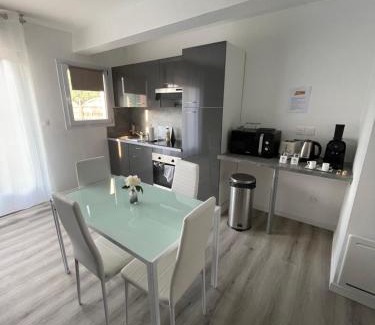 Villeparisis Villa | Maison 100m2 uniquement famille, couple & professionnel