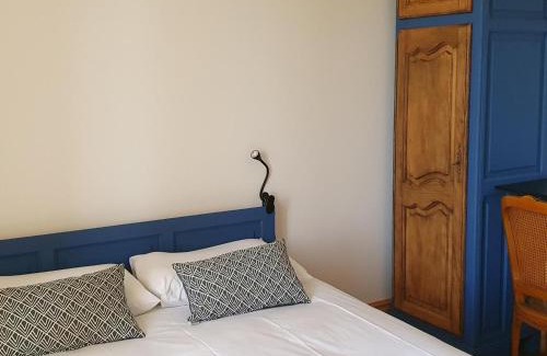Cindre House | Maison 19ème rénovée avec terrasse et bornes de recharge - FR-1-489-406