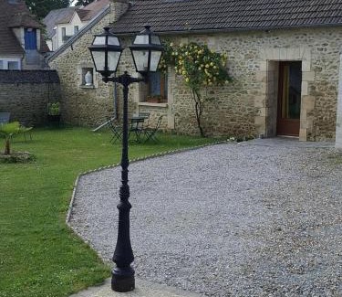Hermes House | maison 2 chambres 4 lits 15mn Aéroport de Beauvais 5mn du château de la trye