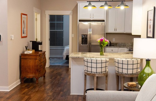 Hot Springs Condo | Maison 226 Count Basie Suite