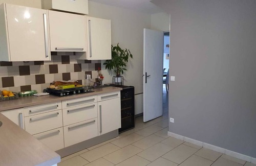 Meulan-en-Yvelines House | Maison 4 Chambres 35 Minutes Site Jop