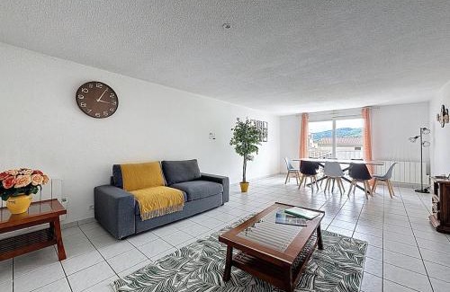 Sayat Apartment | Maison 8 pers Sayat
