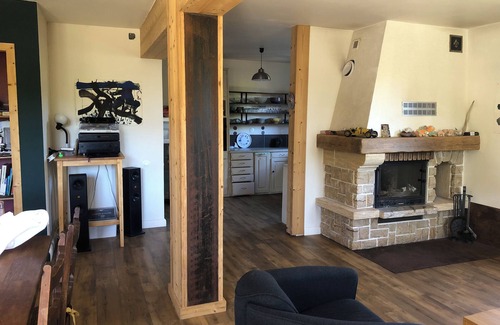 Dorres House | Maison à Dorres - Roman baths and hiking trails from the house.
