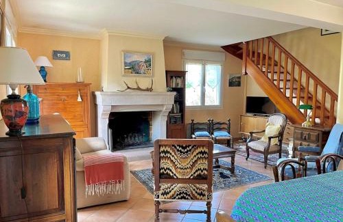Nant House | Maison agréable et lumineuse, jardin vue nature, Nant Aveyron