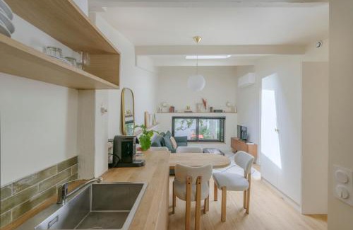 14th Arrondissement House | Maison Alcôme