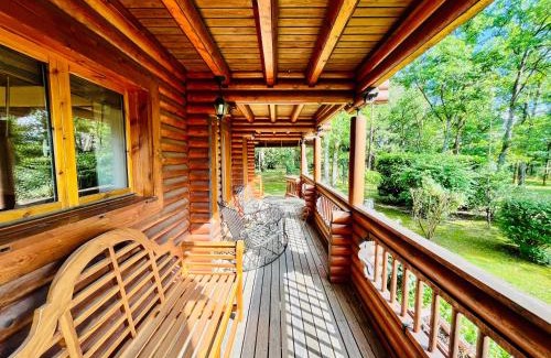 Neuvy House | Maison au calme, parc arboré, 3 chambres