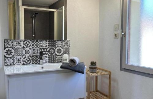 Diou House | Maison avec jardin près du canal et de la Loire, équipement complet, parfait pour familles - FR-1-489-550