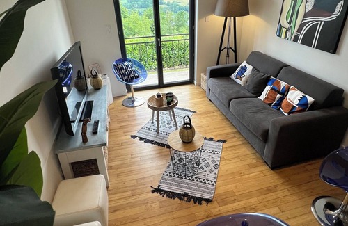 Lissac-sur-Couze House | Maison Avec vue sur le lac du Causse