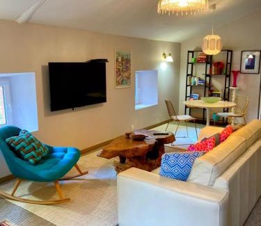 Lastours Apartment | Maison CABARET Luxury 4 Star Air Conditioned 100m to 4 Cathar Châteaux Lastours private Terrasse with views!