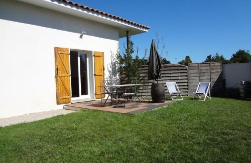 Marsillargues House | Maison calme avec jardin et parking privés