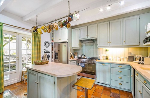 Lauzerte Villa | Maison Catalpa - Seven Bedroom Villa, Sleeps 18