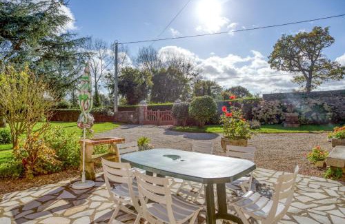 Pordic House | Maison chaleureuse à Pordic avec jardin et cheminée