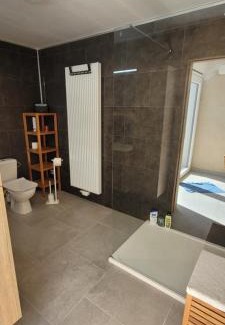 Erquelinnes House | Maison chaleureuse