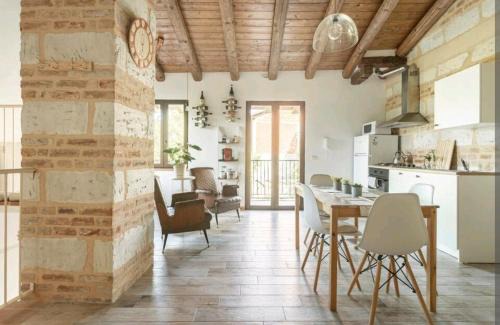 Camino Apartment | Maison Champagne