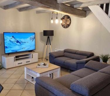 Juillac-le-Coq House | Maison charentaise