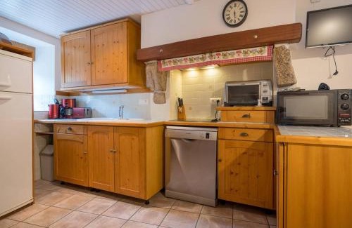 Crach Villa | Maison Charmante à Crac'h - 3 Pièces - 4 Pers - Wifi - Proche Plages - FR-1-477-42