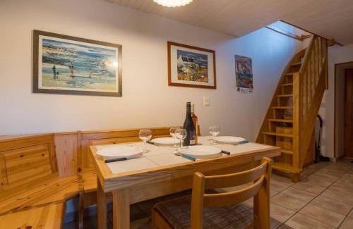 Crach Villa | Maison Charmante à Crac'h - 3 Pièces - 4 Pers - Wifi - Proche Plages - FR-1-477-42