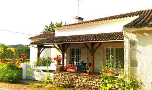 Lannes House | Maison charmante à Lannes avec terrasse et jardin, animaux acceptés