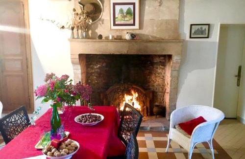 Ri House | Maison charmante à Ri avec jardin et terrasse