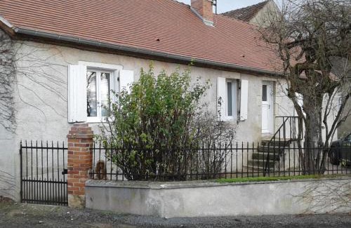 Brout-Vernet House | Maison cocooning avec jardin et cheminée près de Vichy – vélos et animaux acceptés - FR-1-489-68