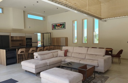 Crespian Villa | Maison D'architecte Alliant Charme, Design et Caractère Dans le Piémont Cévenol