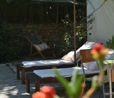 Sanary-sur-Mer Bed & Breakfast | Maison d hôtes LA VILLA MADELEINE
